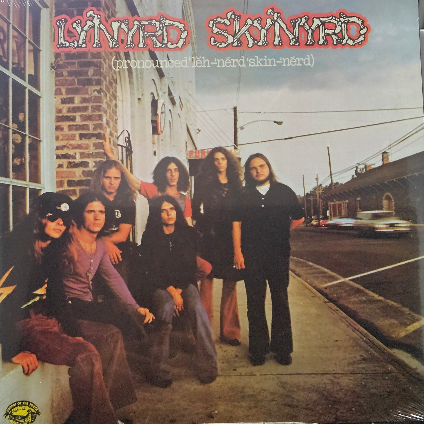 Lynyrd Skynyrd – (Pronounced 'Lĕh-'nérd 'Skin-'nérd)